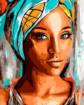 Красивая смуглая девушка