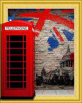 Телефонная будка у стены