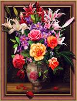 Букет роз и лилий в красивой вазе