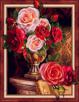 Букет роз в каменной вазе