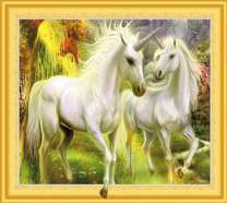 Белые единороги в лесу