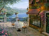 Розы на столе у ресторана