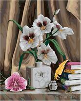 Орхидеи на столе писателя