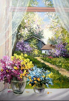 Цветочки в прозрачной вазе на окне