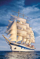 Корабль с белыми парусами на морском зеркале