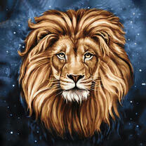 Лев с пышной гривой на фоне неба