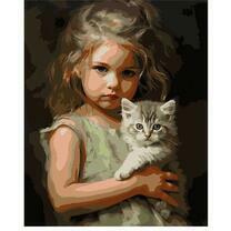 Девочка держит котёнка на руках