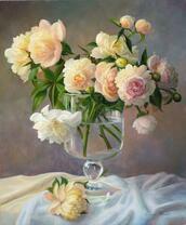 Кремовые розы в прозрачном стаканчике