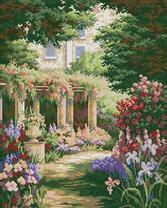 Трока вдоль цветов ведущая к дому