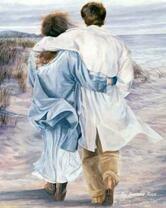 Прогулка парочки по пляжу