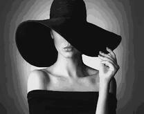 Дама в черной шляпе