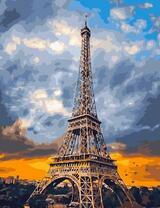 Эйфелева башня и синие тучи