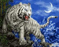 Злой белый тигр под луной