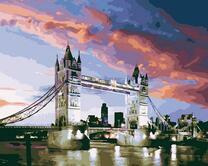 Тауэрский мост в лучах ночного освещения