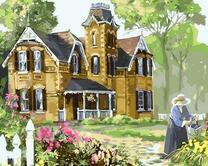 Хозяйка у дома