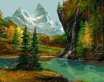 Вид на вершину горы со стороны реки