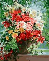 Огромный букет роз в вазе