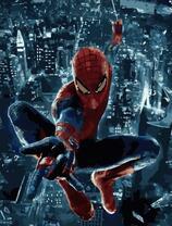 Человек паук над ночным городом