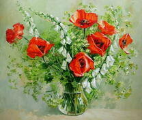 Букет нежных маков на столе