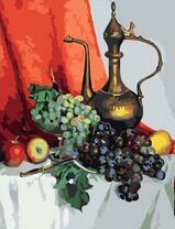 Кувшин вина и фрукты