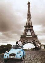 Романтичный автомобиль в Париже