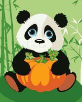 Маленький панда с большой тыквой