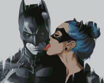 Женщина кошка целует Бетмена