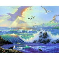 Чайки над волнами над вулканом