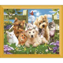 Милые щенки и котята на весенней полянке