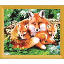 Лисята с мамой в летнем лесу