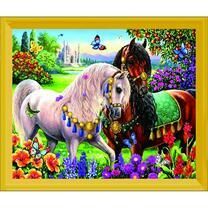 Две украшенных лошадки в цветущем саду