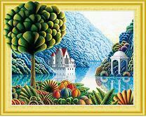 Сказочные деревья и домик на склоне горы у моря