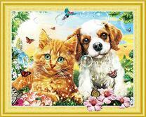 Рыжий котёнок и белый щенок в цветах