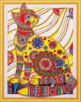 Яркая кошечка в цветах