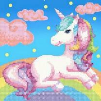 Единорог на радуге и розовые облака