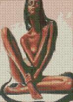 Обнаженная девушка практикует йогу