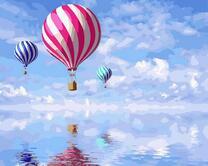 Яркие воздушные шары над морем