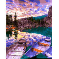 Незабываемый вид на горы с озера