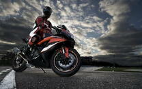 Выезд на дорогу мотоциклиста