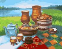 Сытный обед у озера