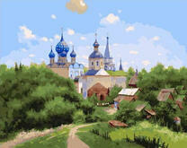 Вид на храм с голубыми куполами