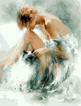 Девушка с пушистой кошечкой