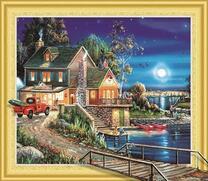 Домик у ночного озера