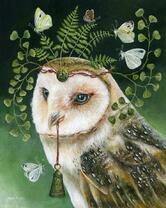 Сова с короной из трав и бабочек