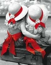 Сестренки у моря