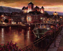 Катер у набережной курортного города