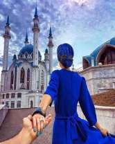 «Следуй за мной» на фоне Кул Шарифа в Казани