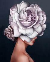 Девушка и розы в голове