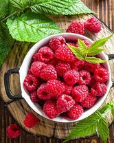 Кастрюлька с малиной