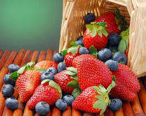 Клубника и голубика